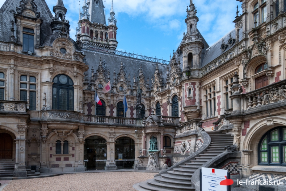 Дворец Бенедиктина. Rue Alexandre Le Grand, Fécamp Фото: Илья Думов, le-francais.ru